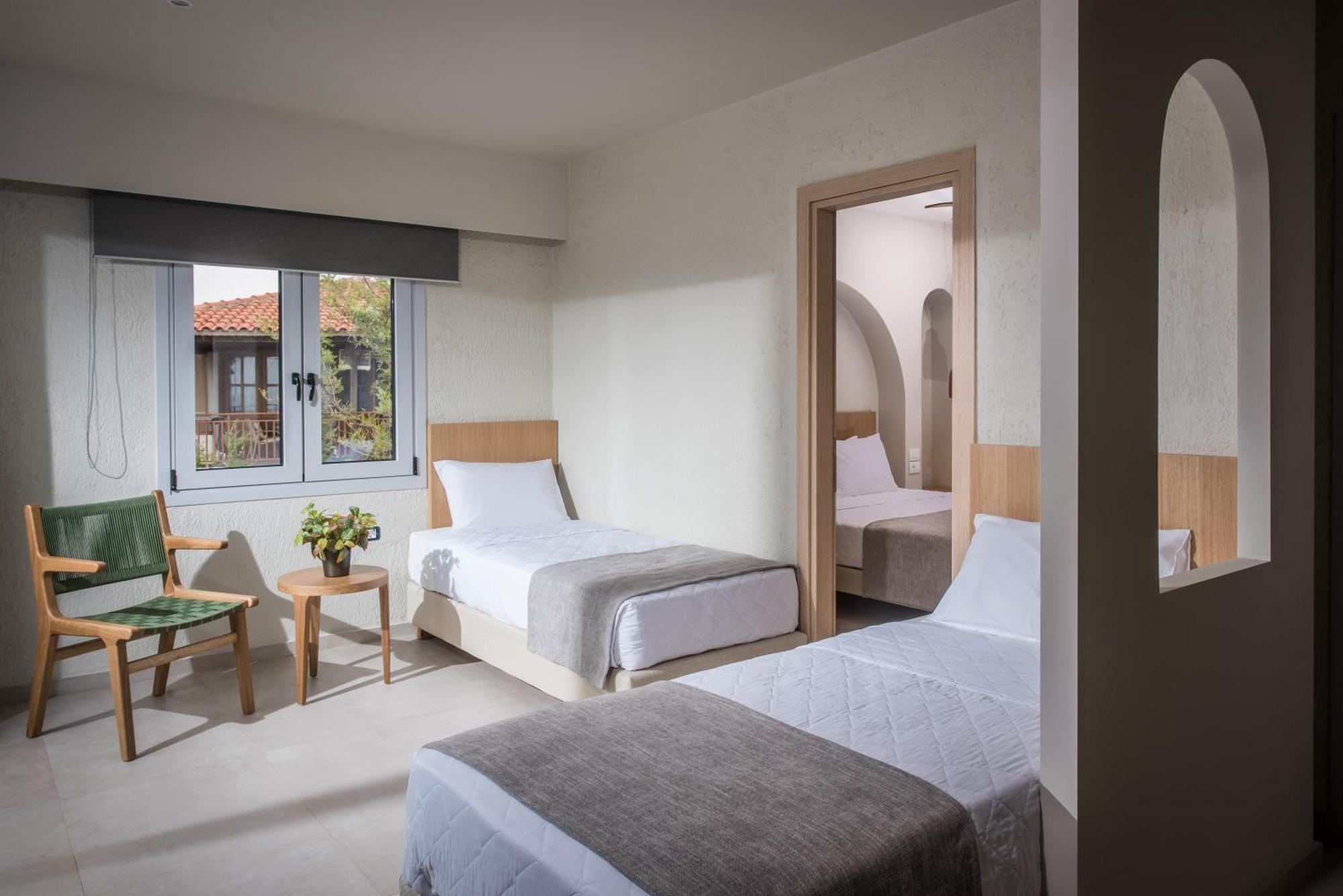 South Coast Hotel Makrýgialos Esterno foto