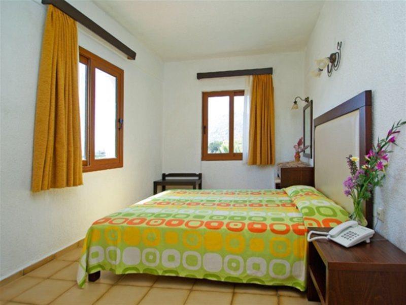 South Coast Hotel Makrýgialos Esterno foto